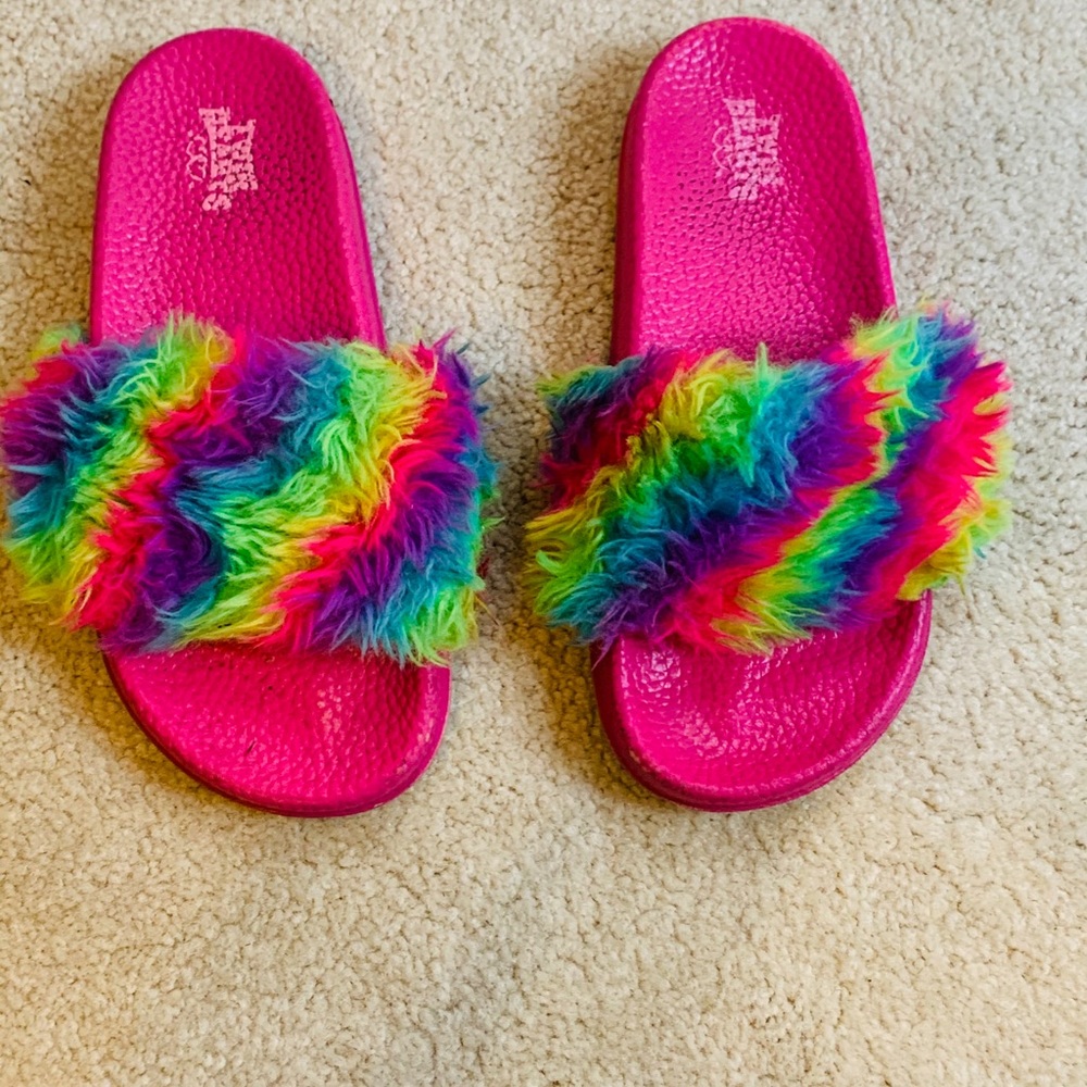 Little girl’s slides - Picture 6 of 11